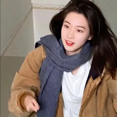 两个伊莲娜封面
